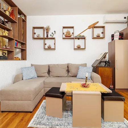 Romantisches Studio-apartment Nur 650 Meter Zum Mit Meerblick, Fitnessraum Apartamento Crikvenica