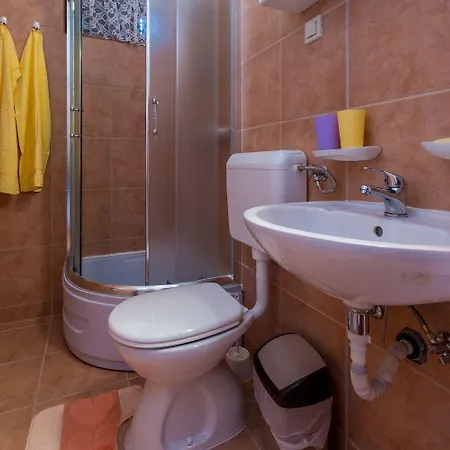 Romantisches Studio-apartment Nur 650 Meter Zum Mit Meerblick, Fitnessraum * Crikvenica