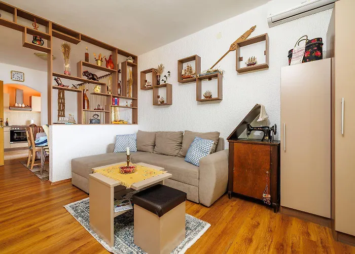 Romantisches Studio-apartment Nur 650 Meter Zum Mit Meerblick, Fitnessraum * Crikvenica