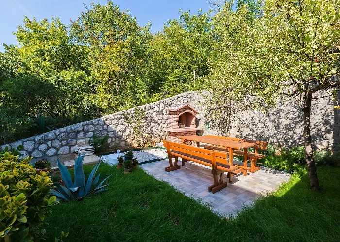 Romantisches Studio-apartment Nur 650 Meter Zum Mit Meerblick, Fitnessraum Apartamento Crikvenica