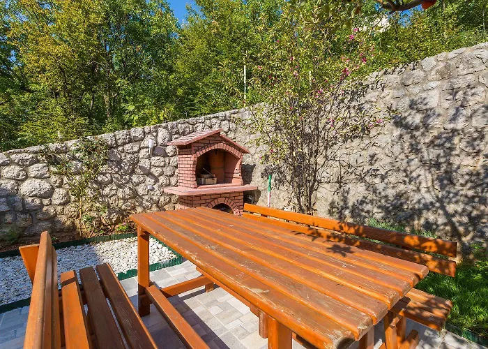 Romantisches Studio-apartment Nur 650 Meter Zum Mit Meerblick, Fitnessraum Apartamento Crikvenica