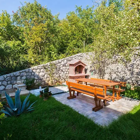 Romantisches Studio-apartment Nur 650 Meter Zum Mit Meerblick, Fitnessraum Apartment Crikvenica
